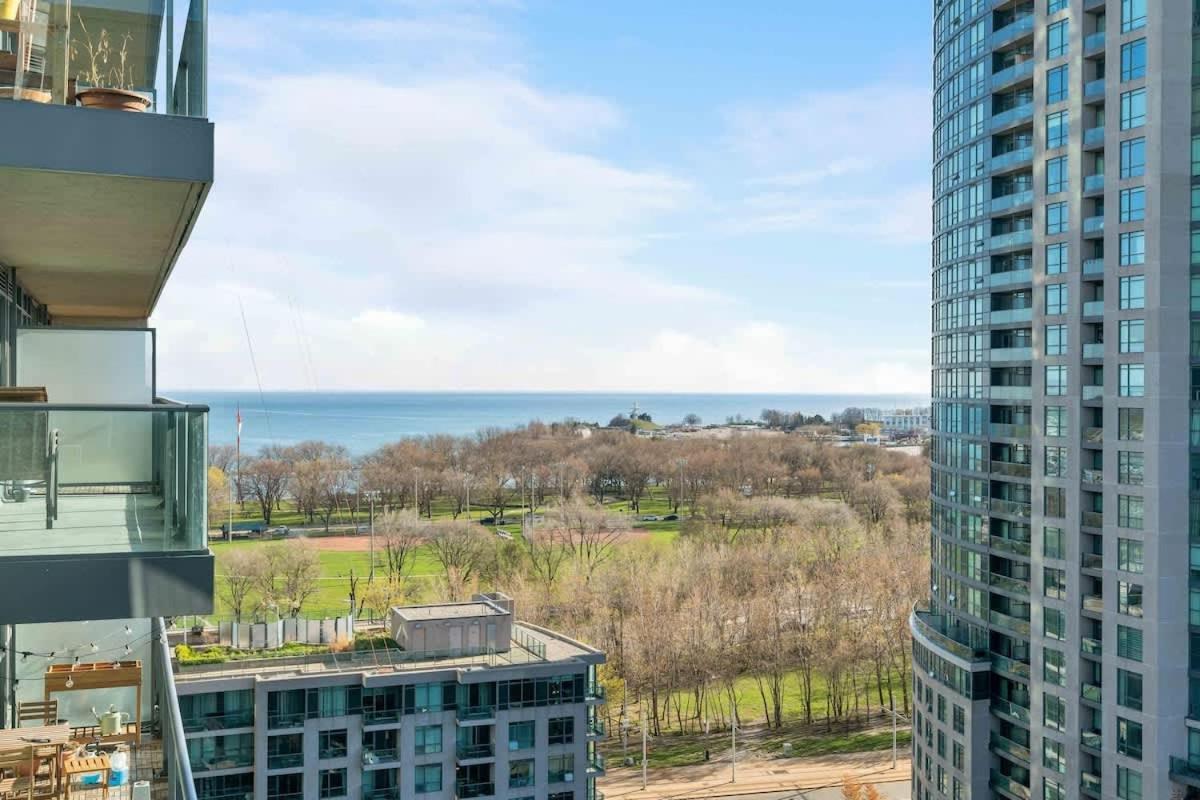 Netflix And Chill By The Waterfront Downtown Apartment *
