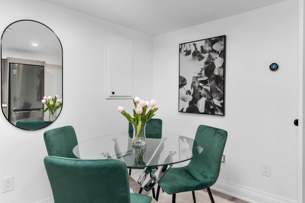 Apartment Cozy Parkdale Fantastic Location Parking