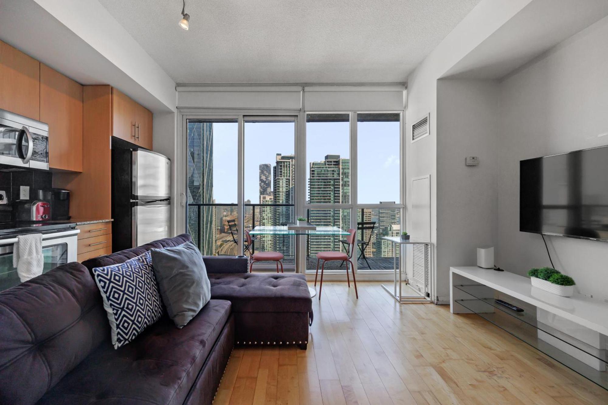 Cozy Downtown * Toronto