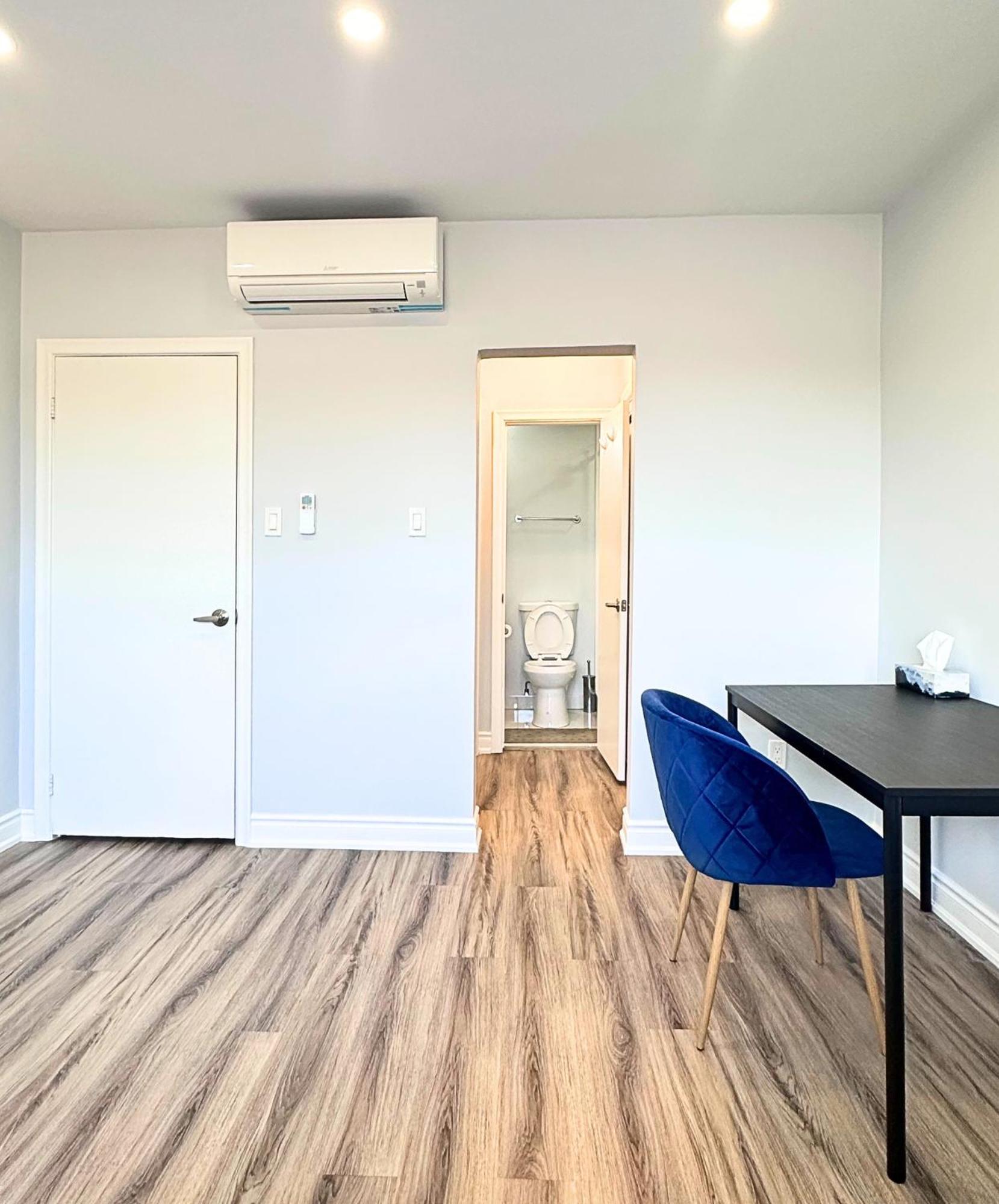 Spacious Master W Private Bathroom Steps To Subway *