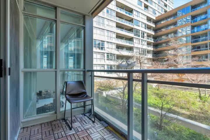 2br By Cn Tower & Waterfront Free Parking * Toronto