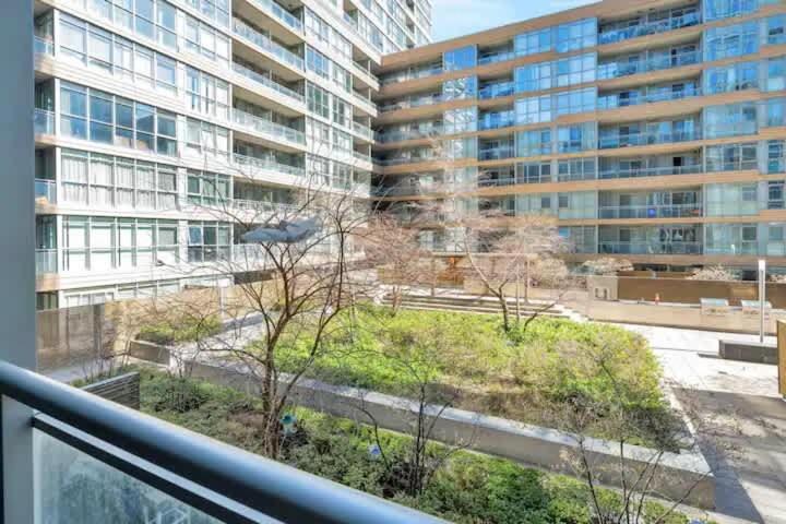 2br By Cn Tower & Waterfront Free Parking * Toronto