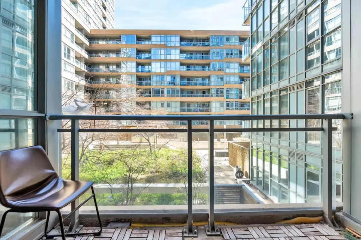 Apartment 2br By Cn Tower & Waterfront Free Parking Toronto
