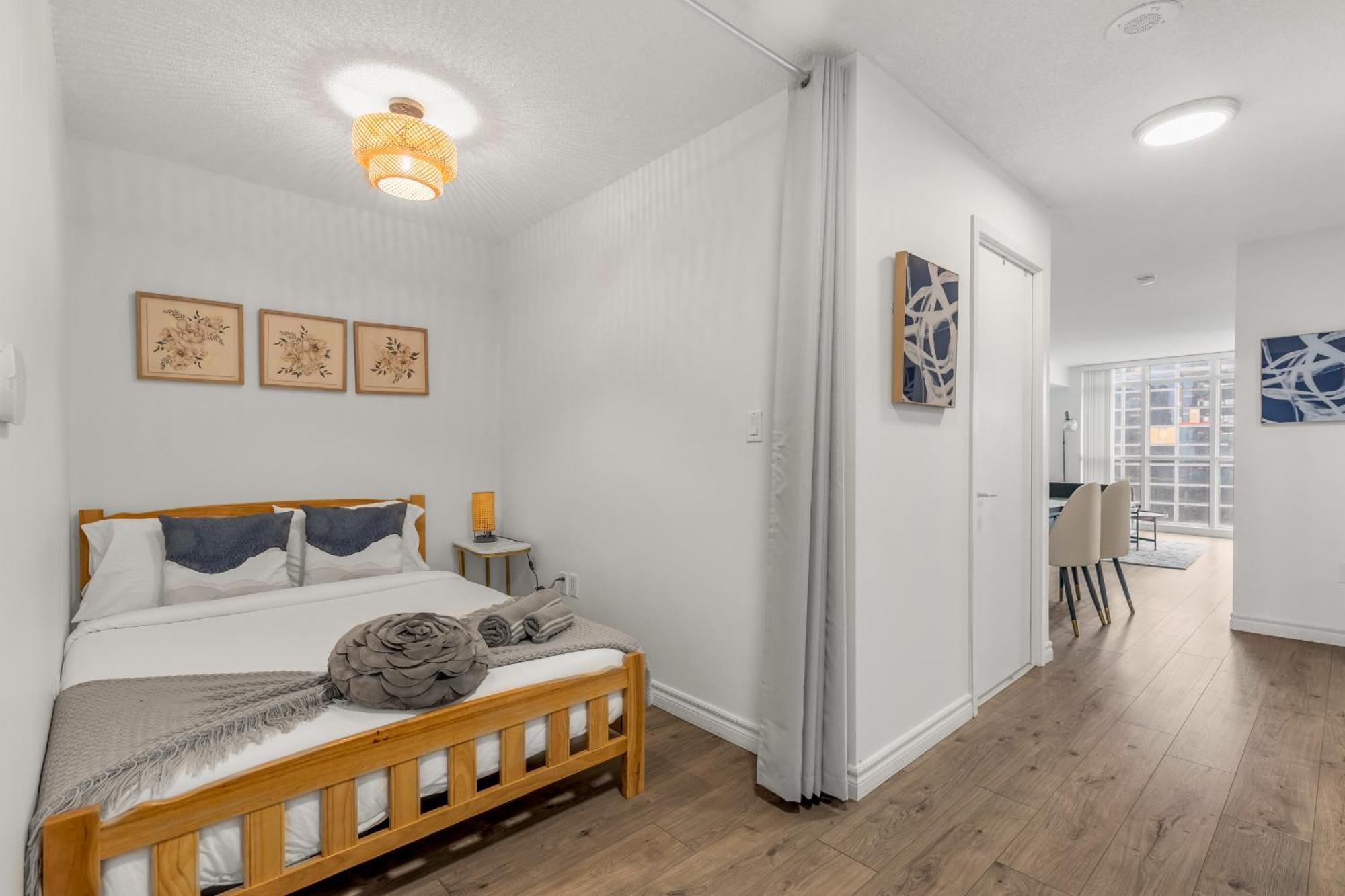 Beautiful Downtown Apartment *