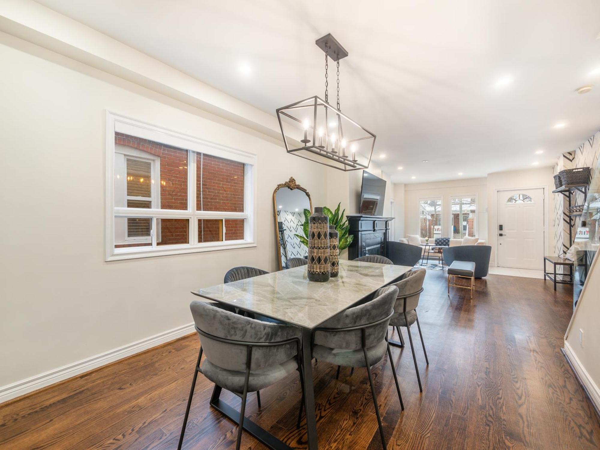 Designer 3br & 2wr Townhouse