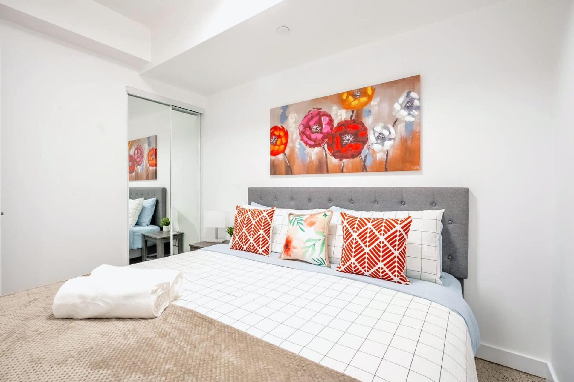 Apartment Spacious 2br - Regent Park Near Downtown *