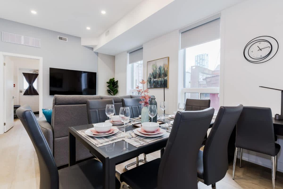 Hotel Luxury W Patio Prime Location Toronto