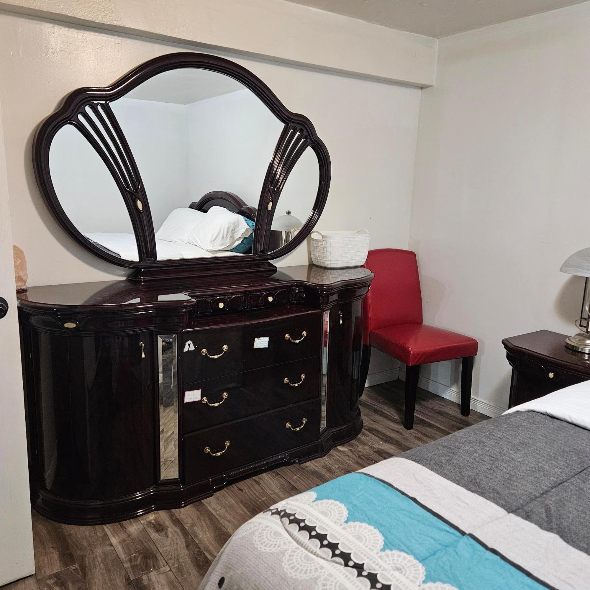 Queen Bedroom * Toronto