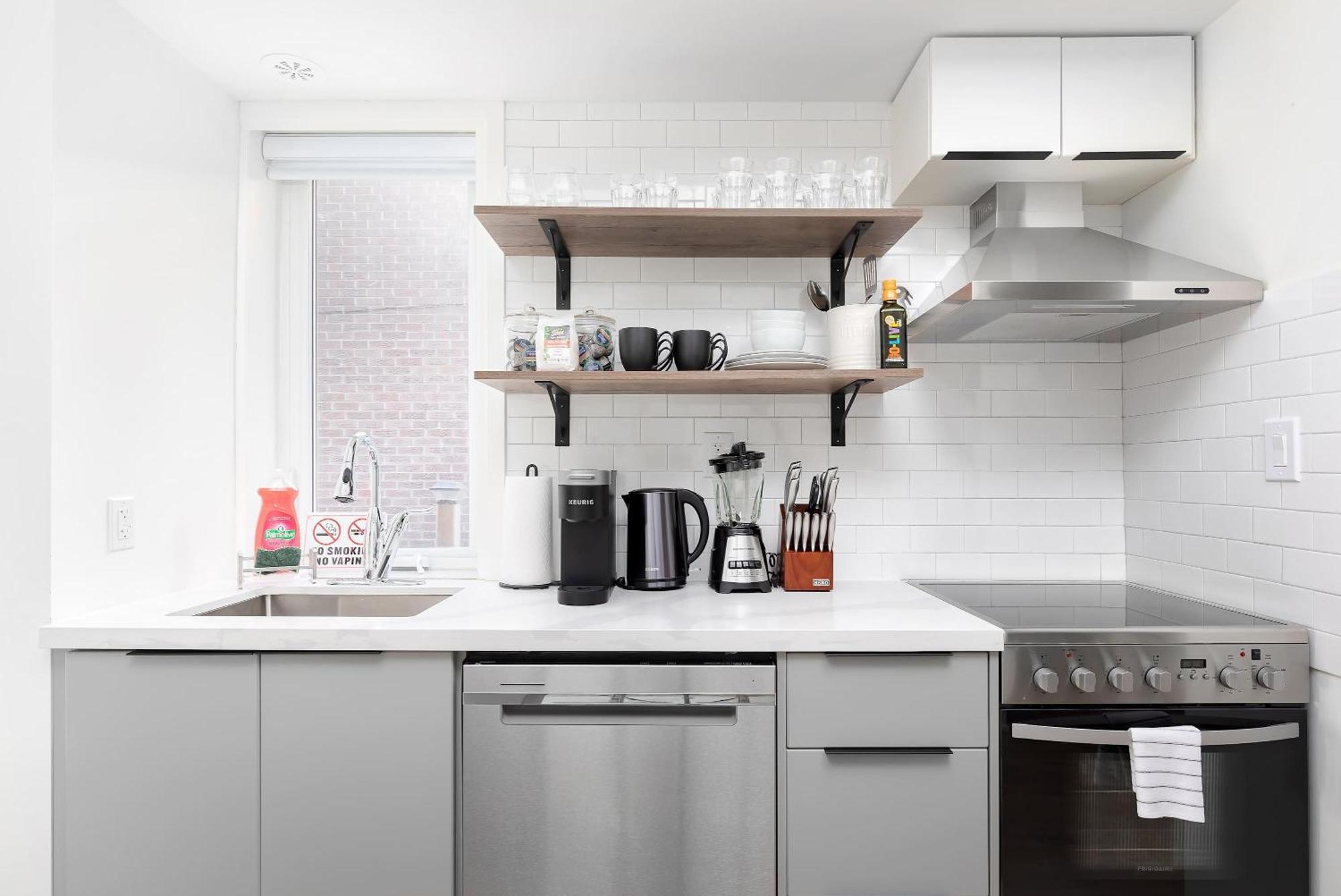 Family Getaway Trendy Ossington Neighbourhood *
