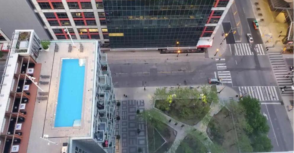 Comfort Front Cn Tower View & Free Parking Apartment