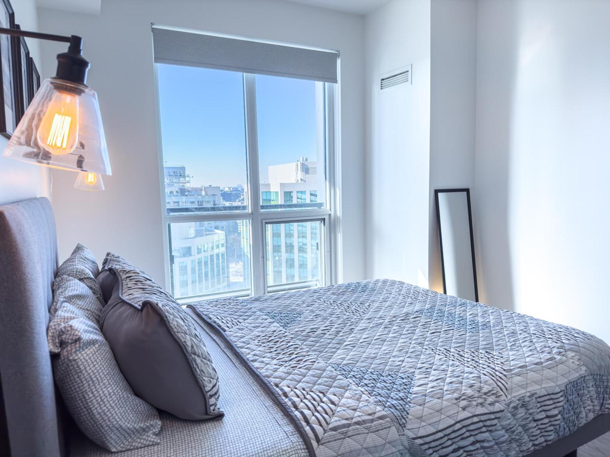 Comfort Front Cn Tower View & Free Parking Apartment *