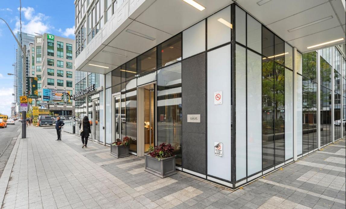 Comfort Front Cn Tower View & Free Parking Apartment