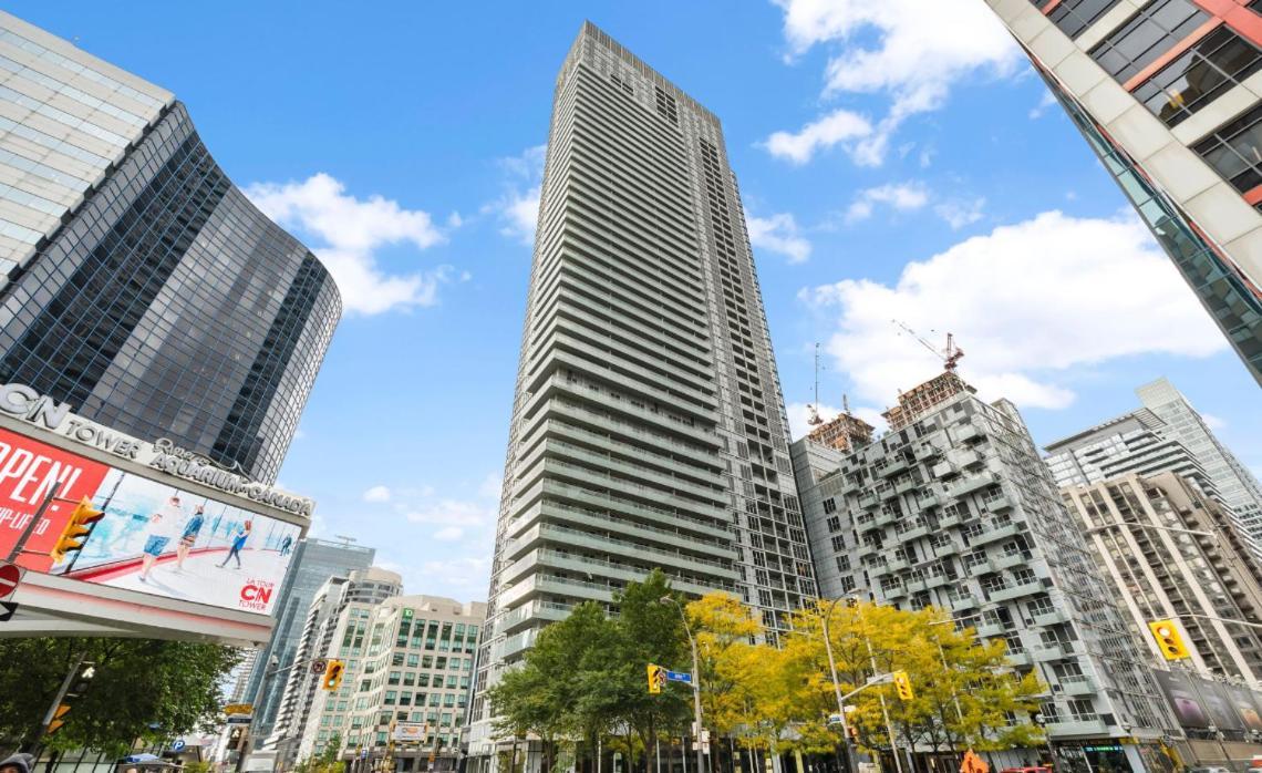 Comfort Front Cn Tower View & Free Parking Apartment *