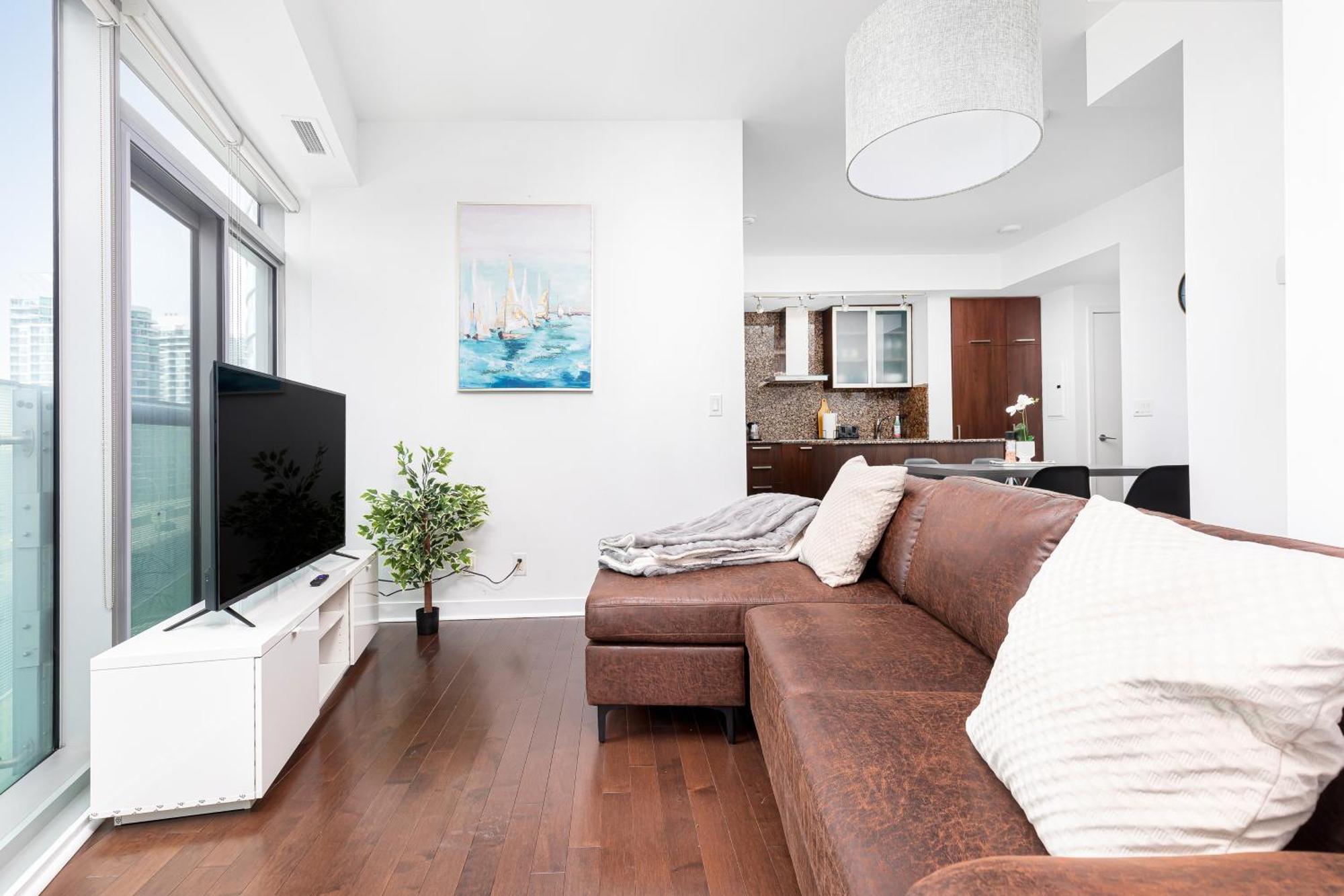 Downtown 2 Bedrooms Apartment *