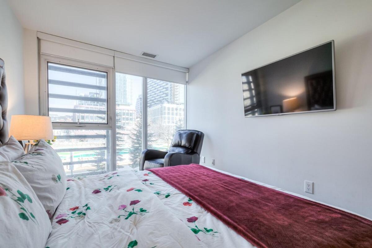 Charming 4Br Downtown Townhome Near Cn Tower Free Parking *