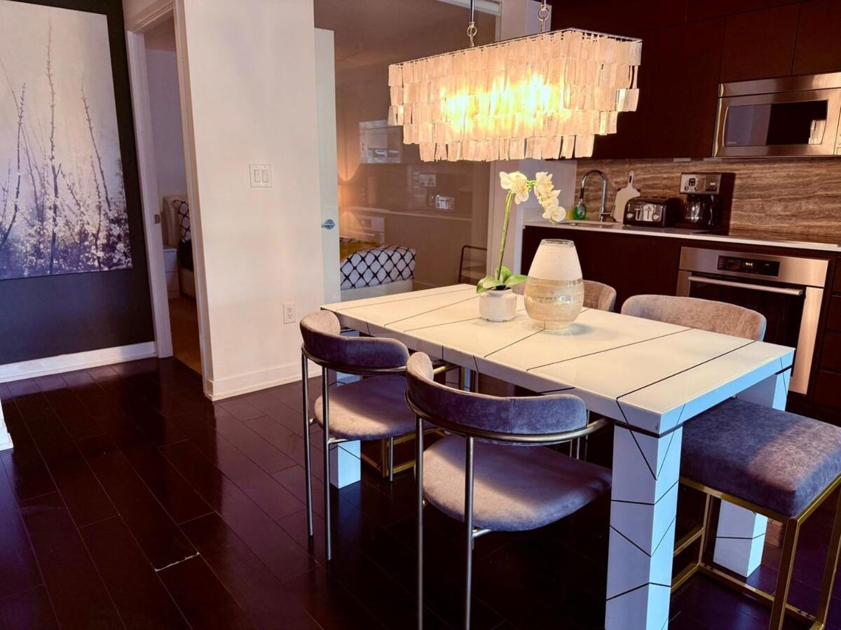 Charming 4Br Downtown Townhome Near Cn Tower Free Parking Apartment *