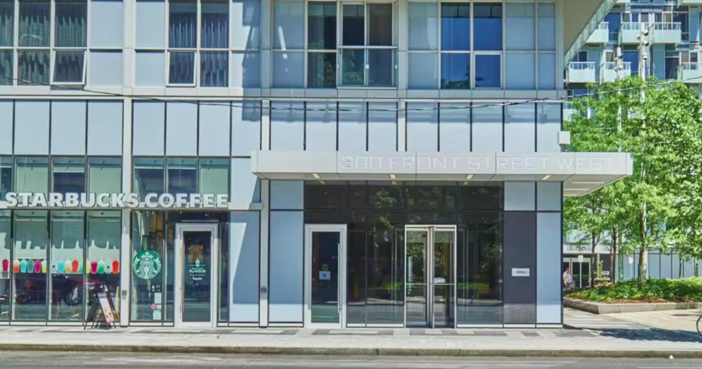 2 Bed 2 Bath Cn-tower And Lakeviews- Parking Apartment *