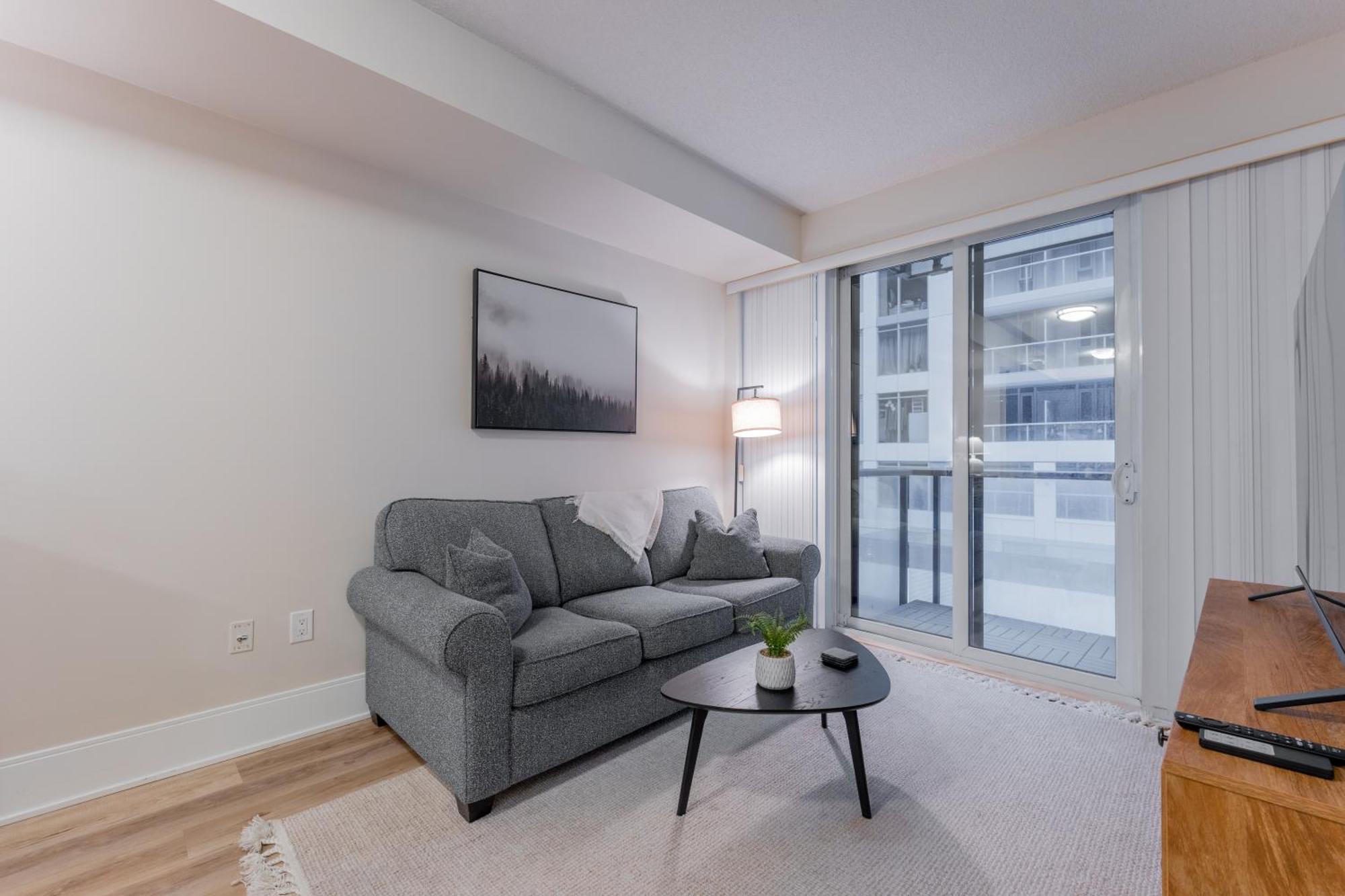 Entertainment District - King Bed - Close To Core - Dome - Scotiabank - Cne - York - Near King St W * Toronto