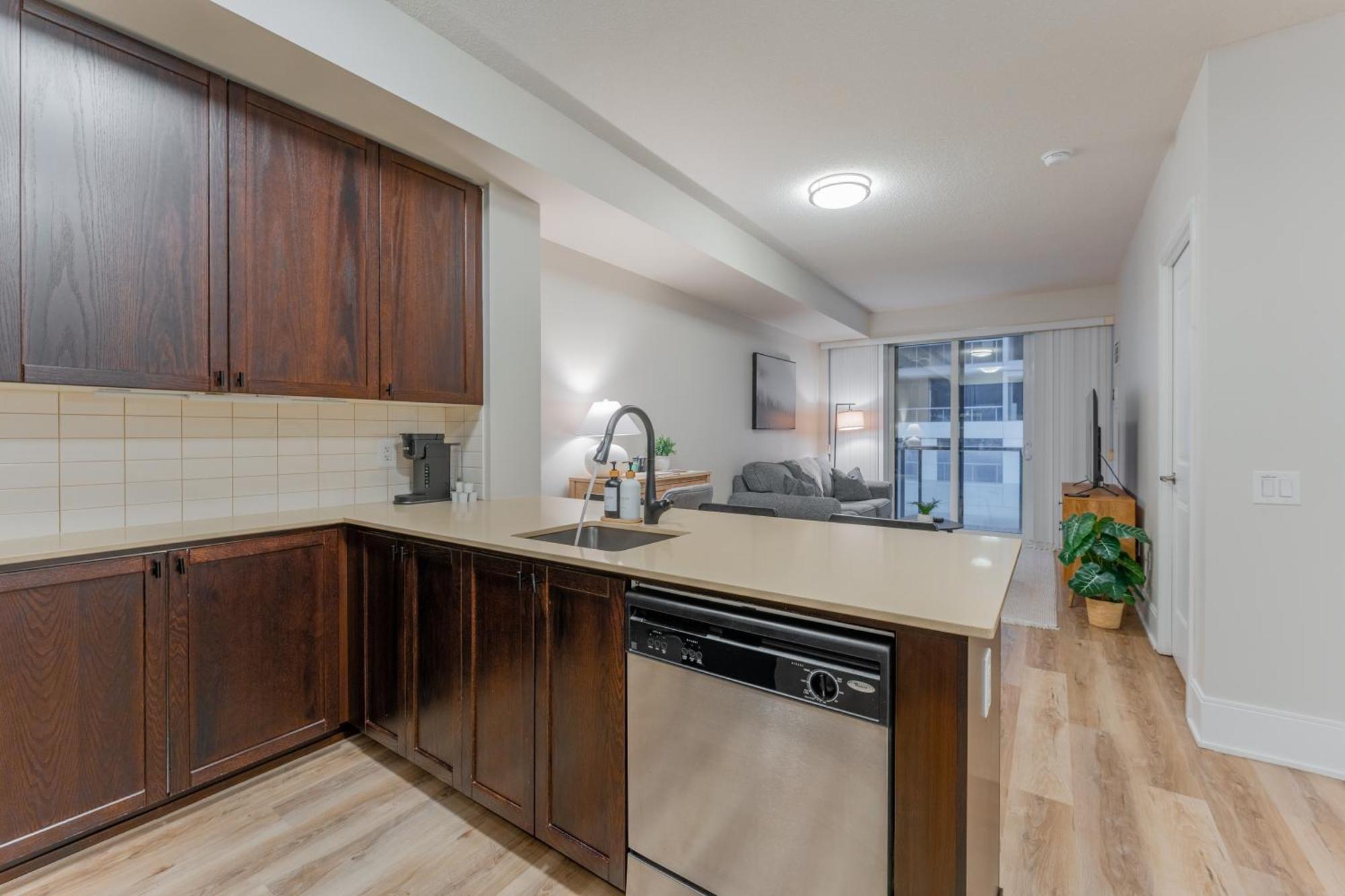 Entertainment District - King Bed - Close To Core - Dome - Scotiabank - Cne - York - Near King St W Apartment Toronto