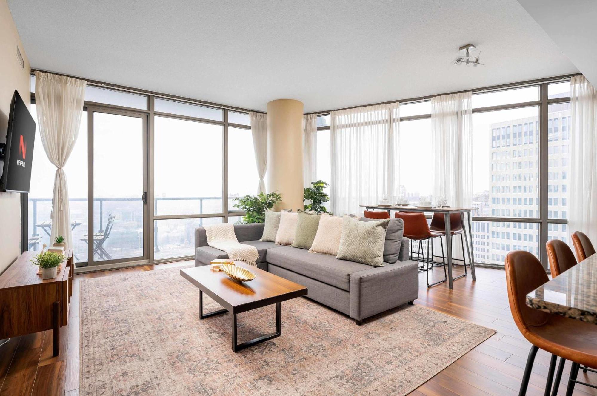 Apartment 2br 2ba Bay And Wellesley Yorkville Uoft Toronto
