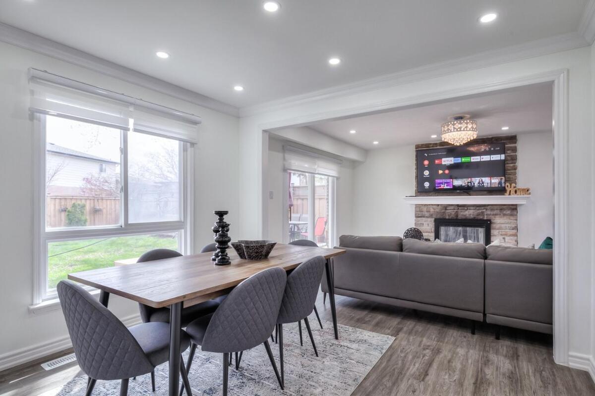 Modern Designed 3br Lavish * Toronto