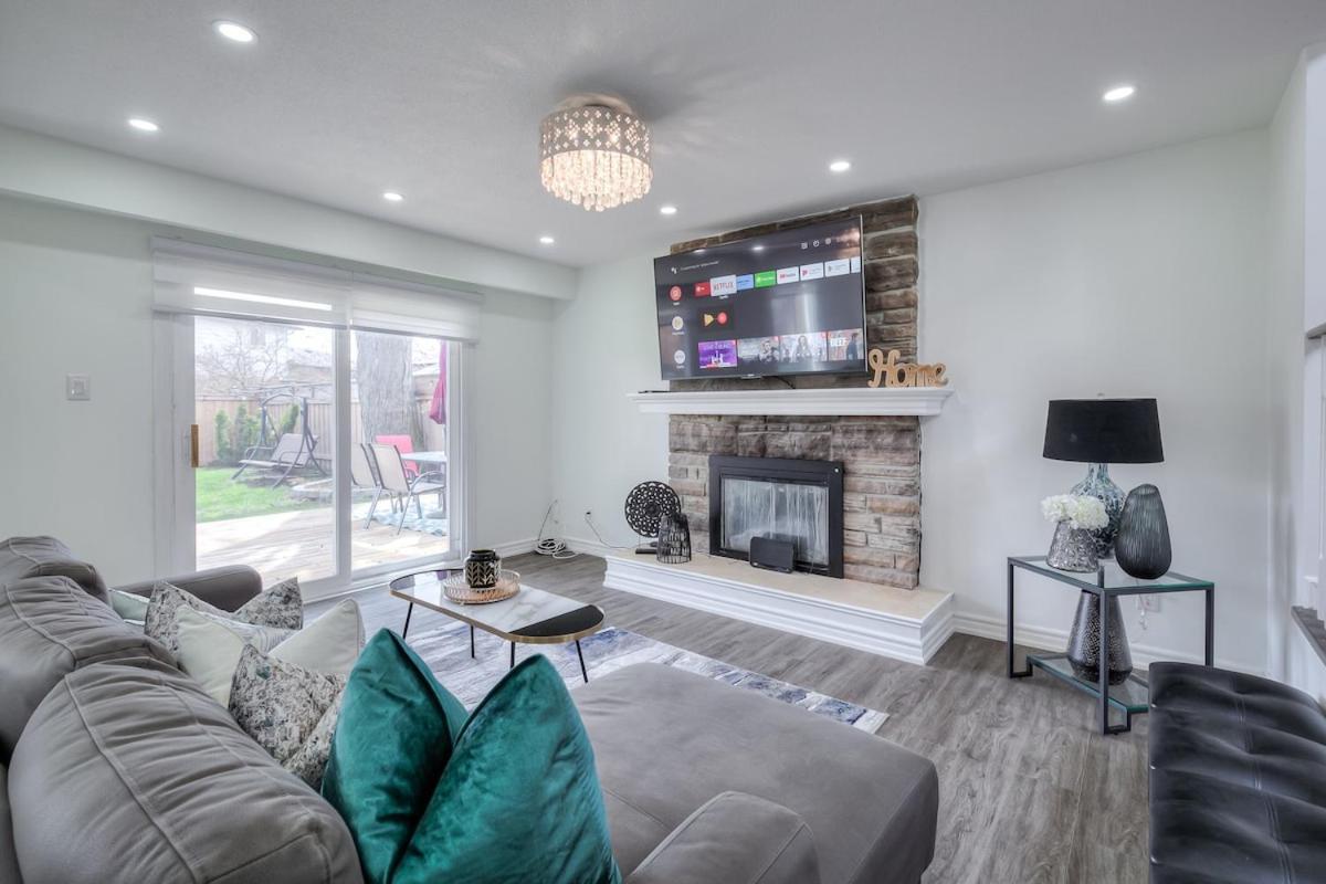 Modern Designed 3br Lavish * Toronto