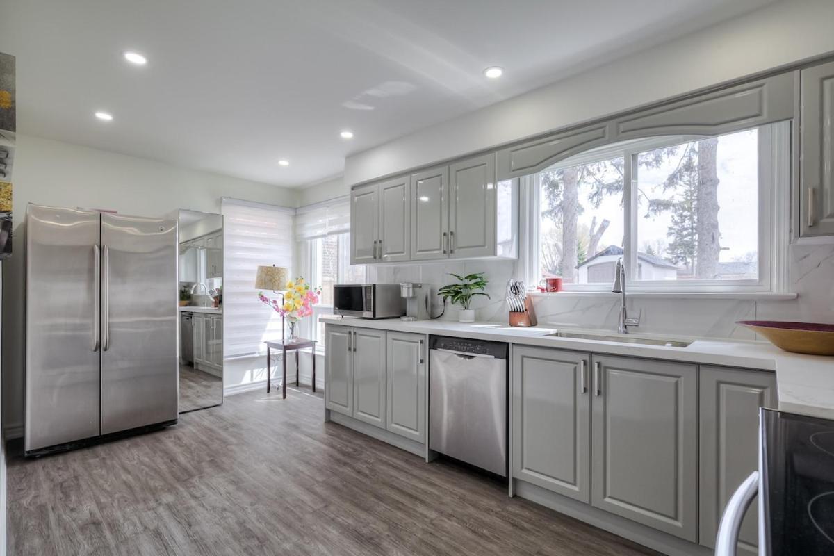 Modern Designed 3br Lavish Villa Toronto
