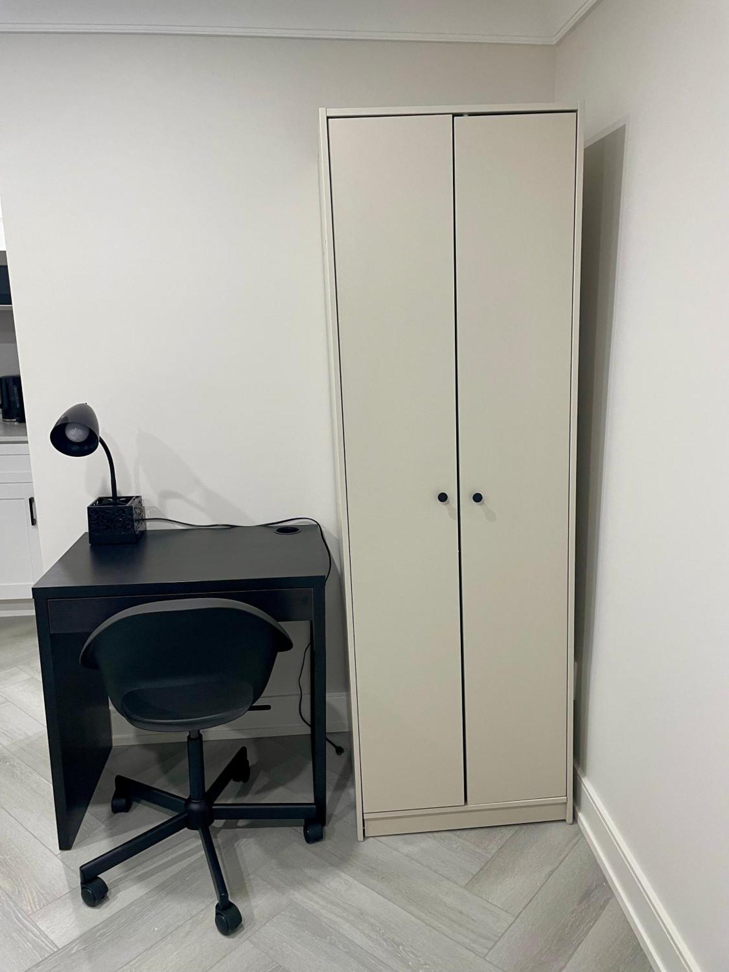 Privatunterkunft Cozy Basement With Free Parking In