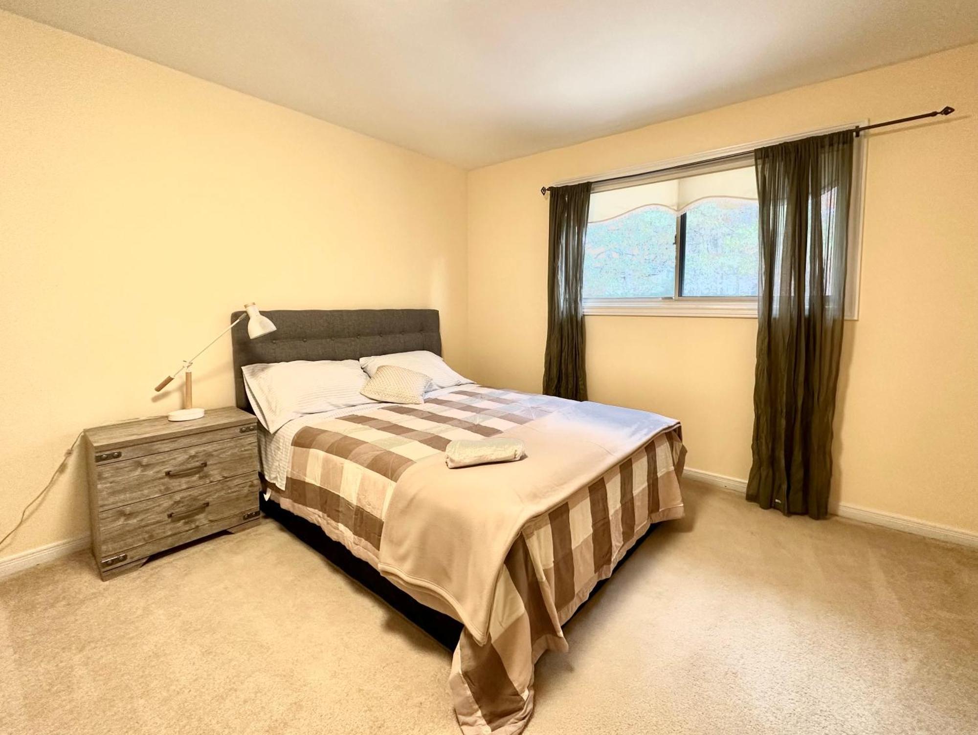 Guest house Quiet With Shared Bathroom Near Bayview York Mills *