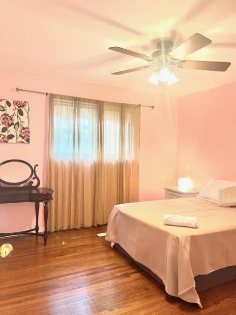 Guest house Quiet With Shared Bathroom Near Bayview York Mills *