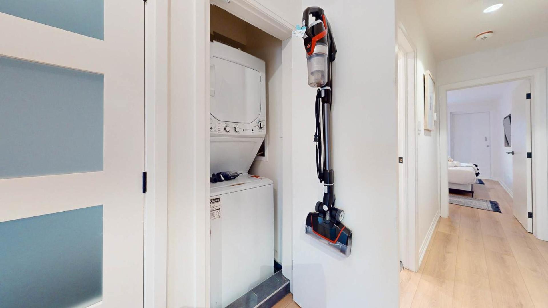 Casa Elegant 2br In Leslieville Toronto
