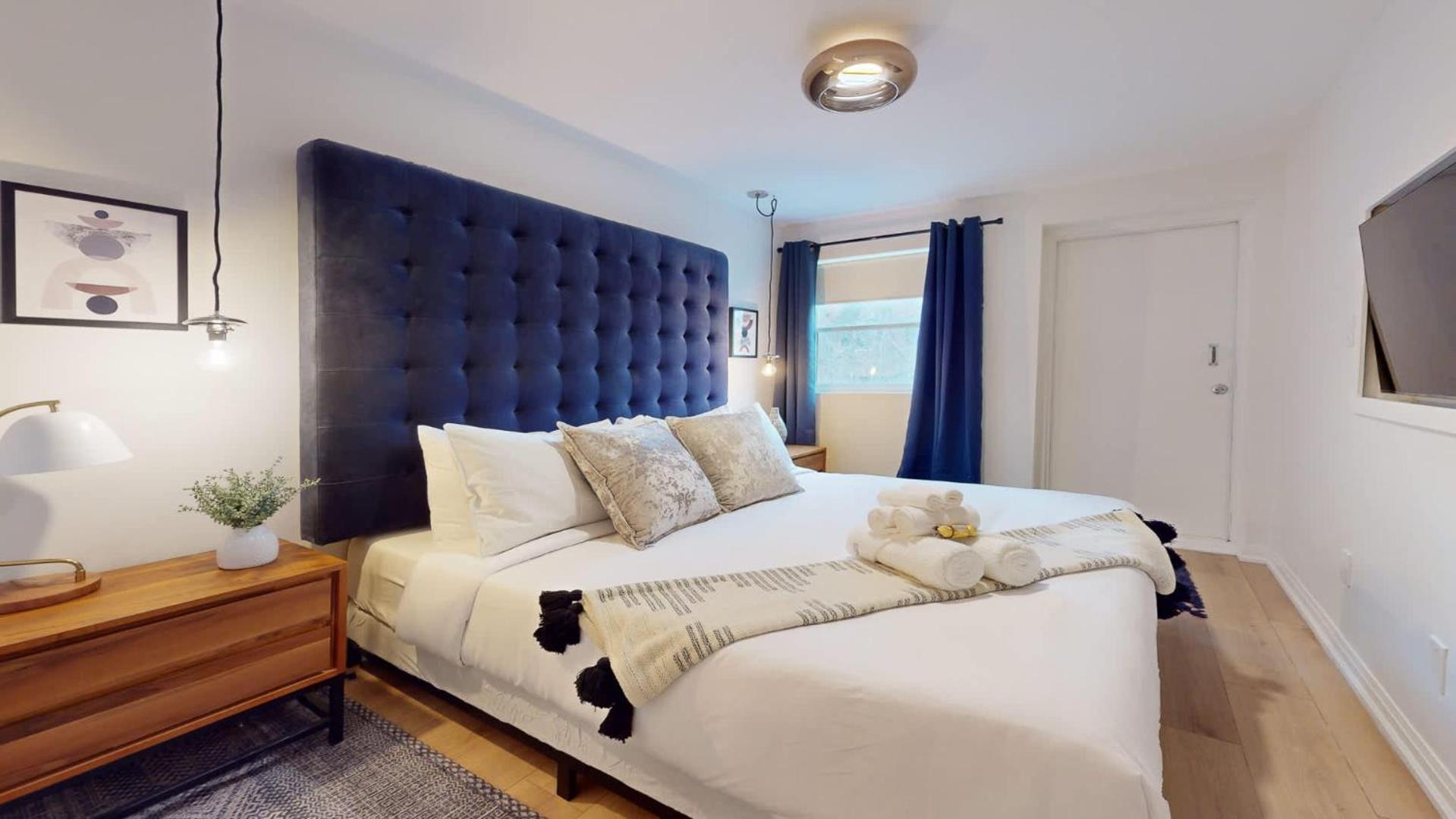 Casa Elegant 2br In Leslieville