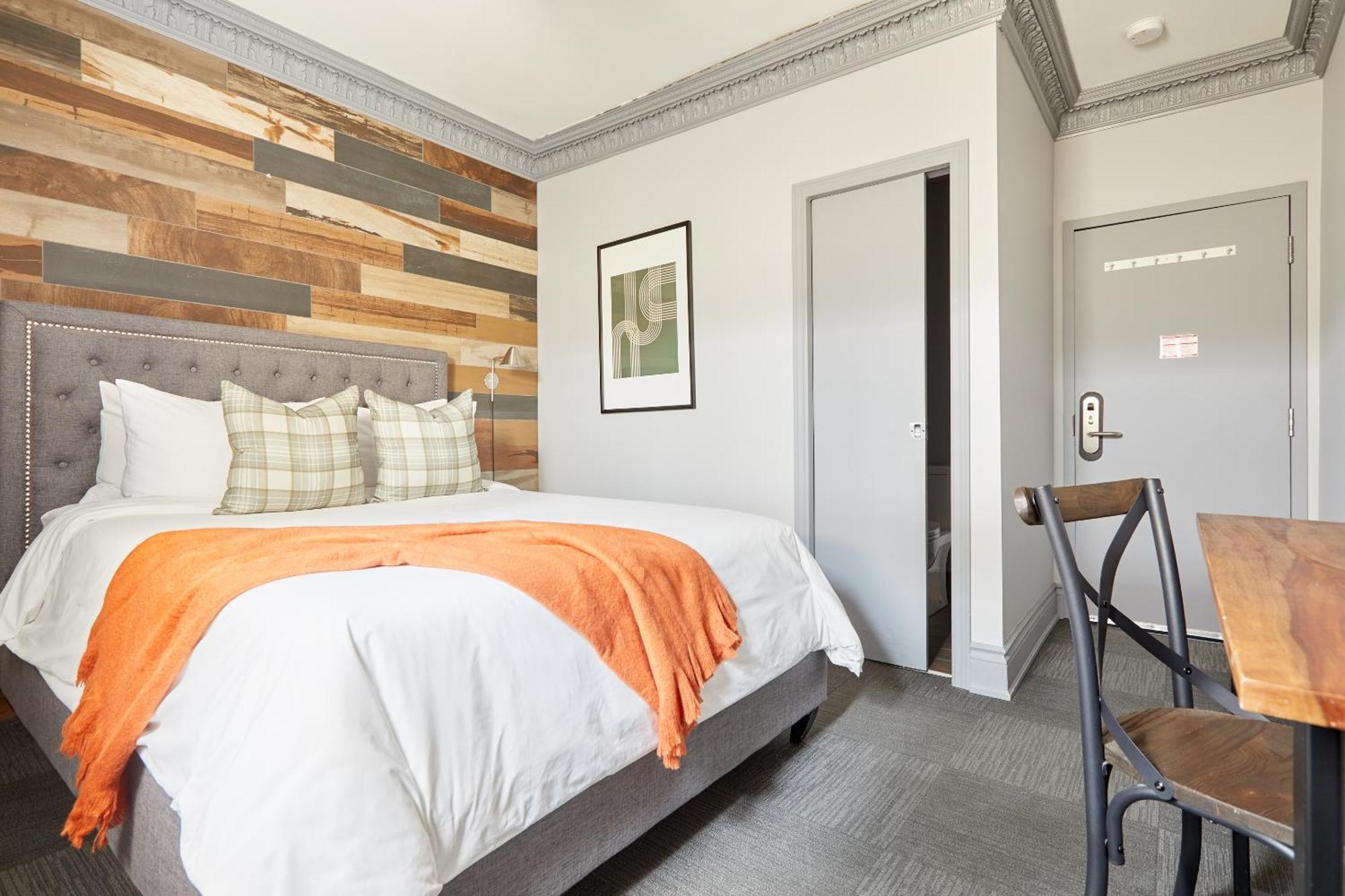 La Tumu Boutique 3* Toronto
