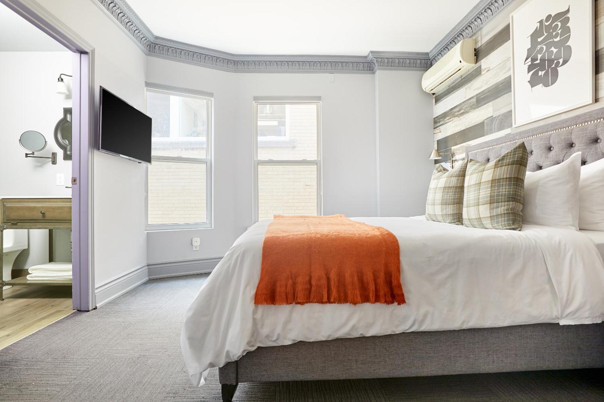 La Tumu Boutique Hotel Toronto