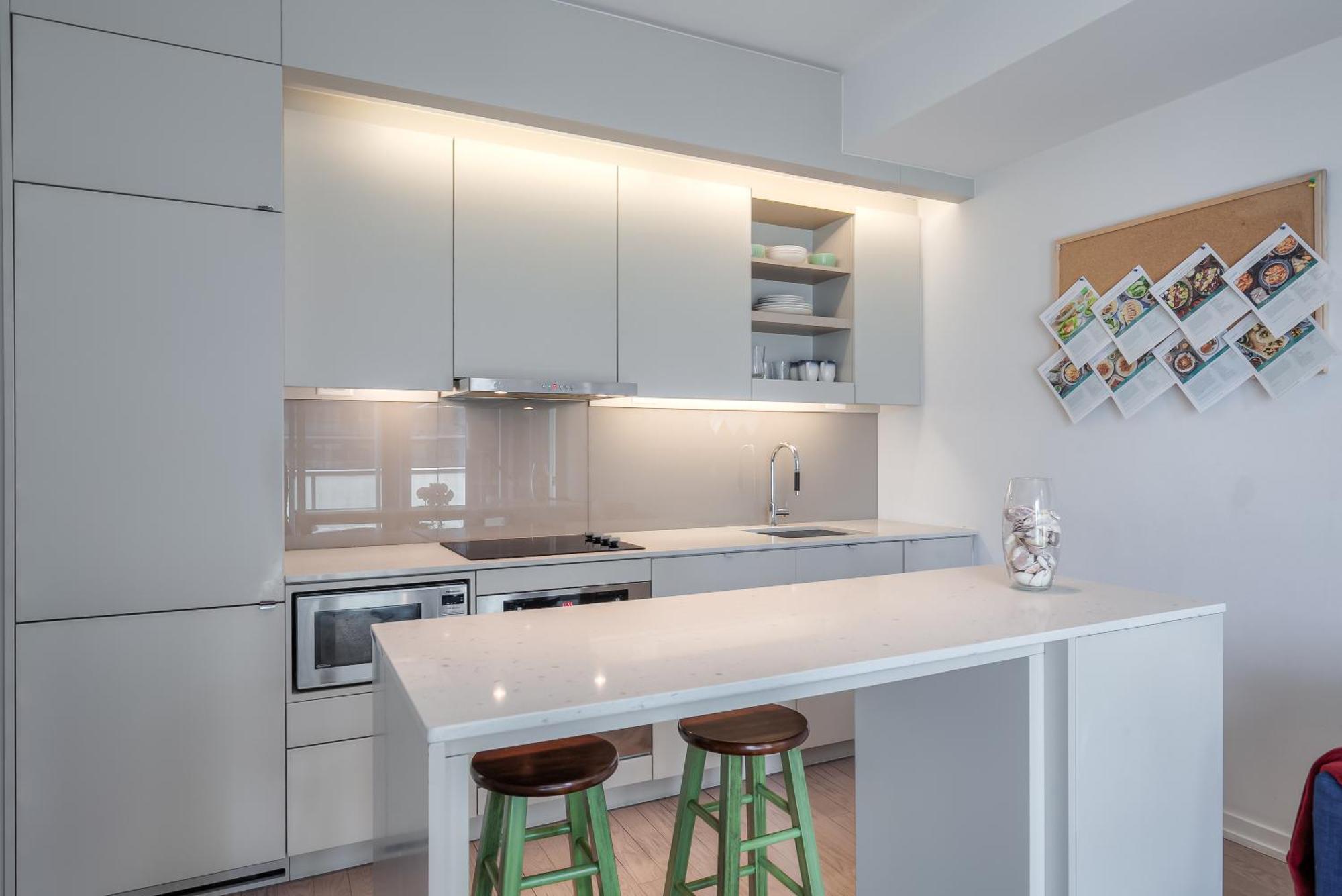 1 Bedroom With Views - 4 Sleeps *