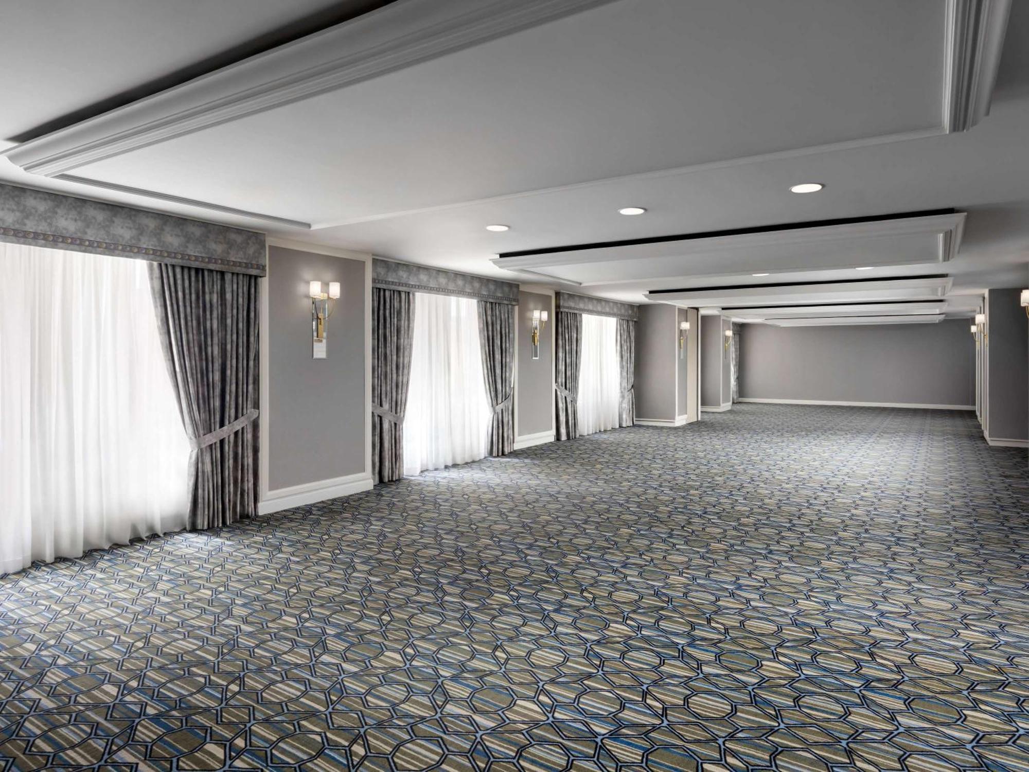 Fairmont Royal York 5*