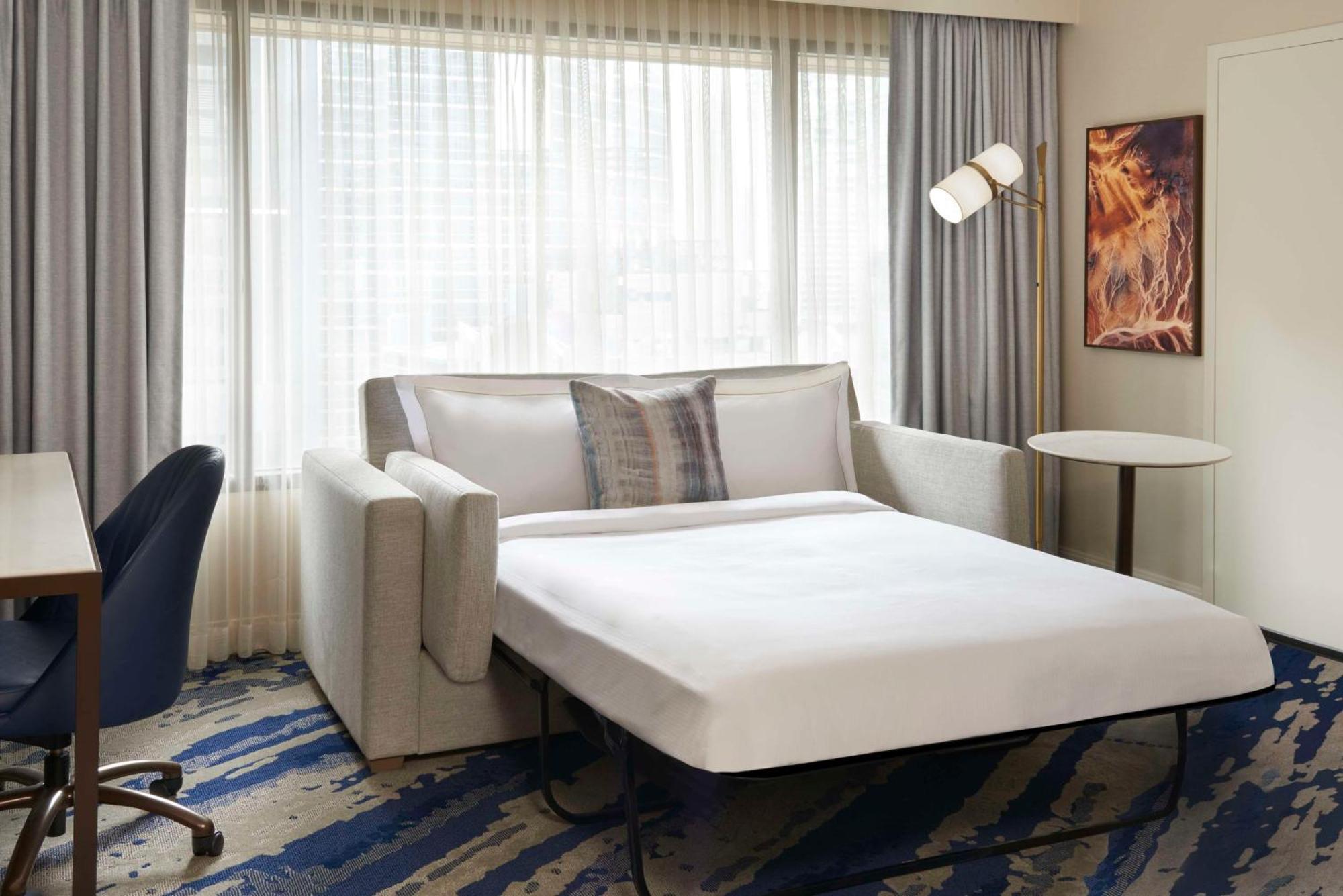 Hilton 4* Toronto