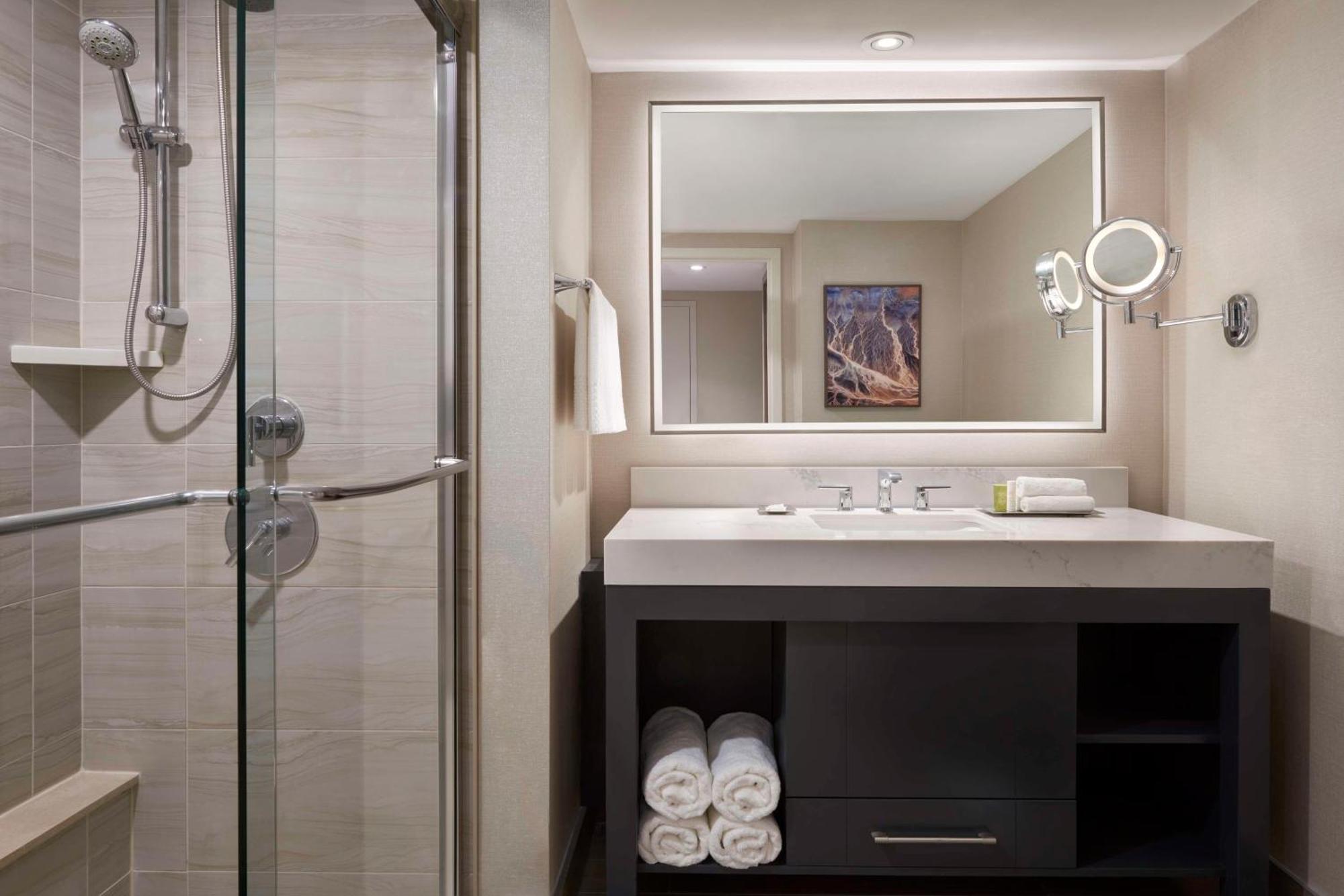 Hilton 4* Toronto