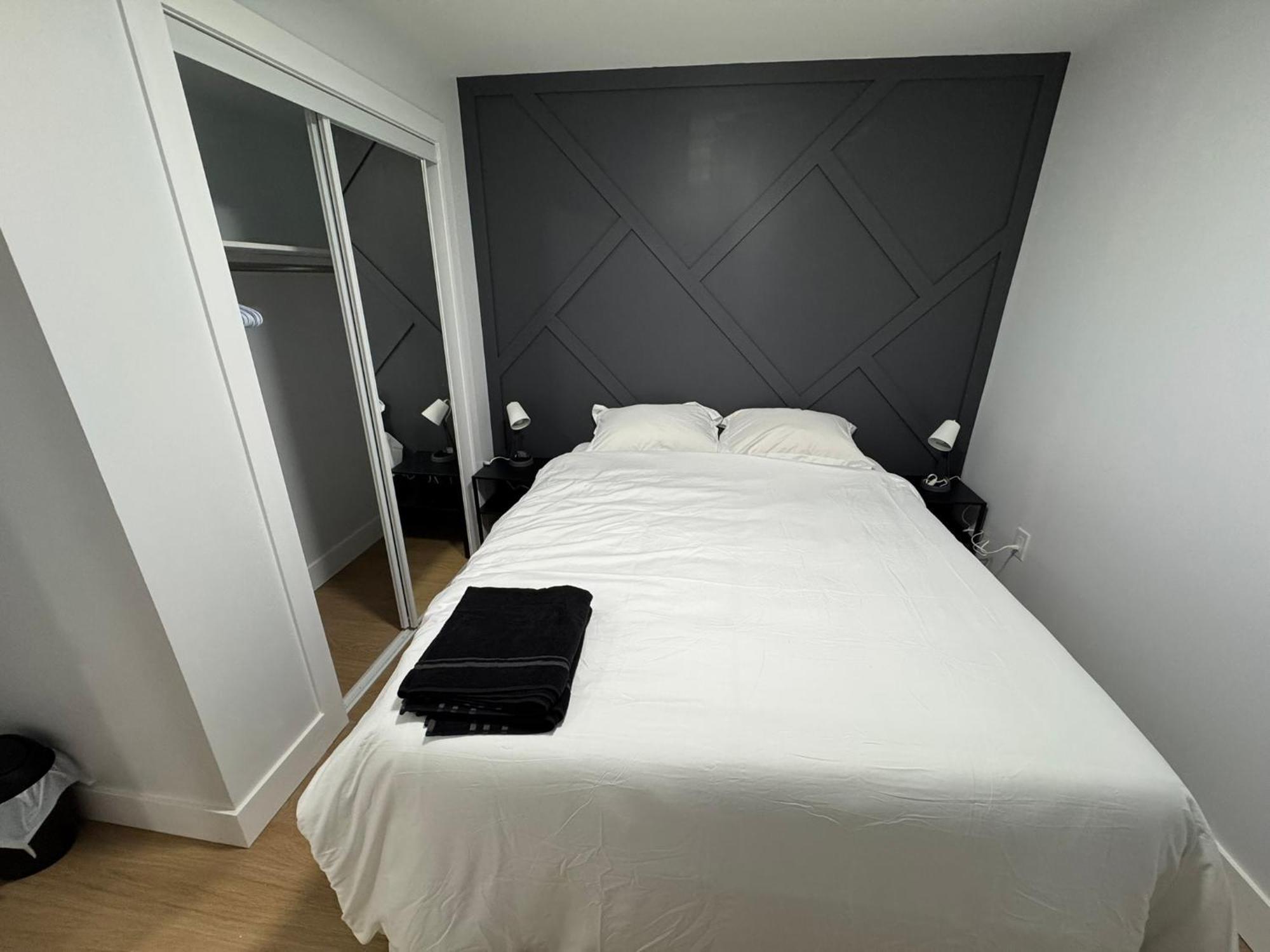 Entire Unit2 Airport Free Pkg Sep Entrance Newreno