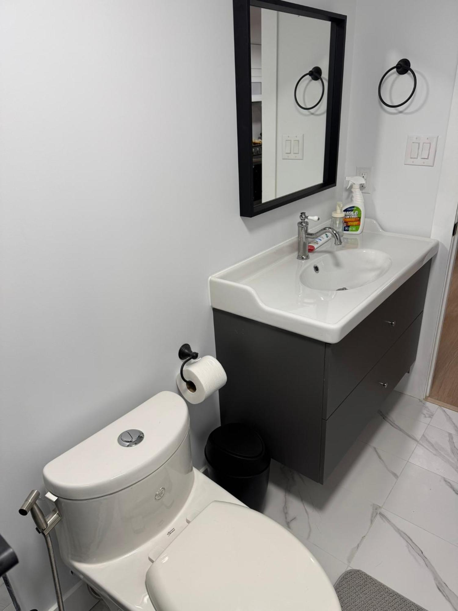 Apartment Entire Unit2 Airport Free Pkg Sep Entrance Newreno Toronto