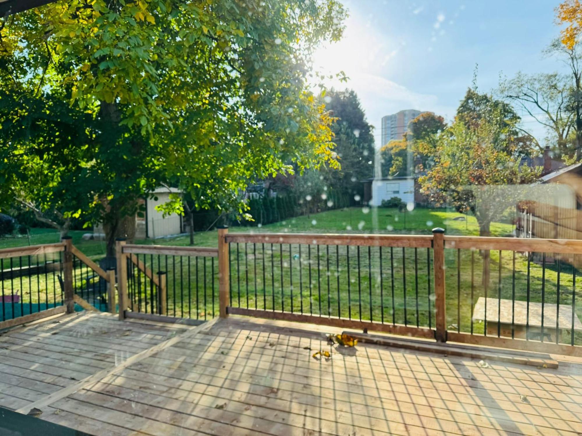 Apartment Spacious Room2, Airport, Free Pkg, Sep Entrance, New Renovation, Shared Bathroom
