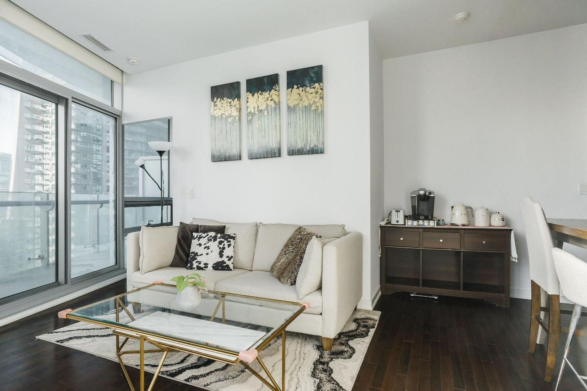 The One Apartment