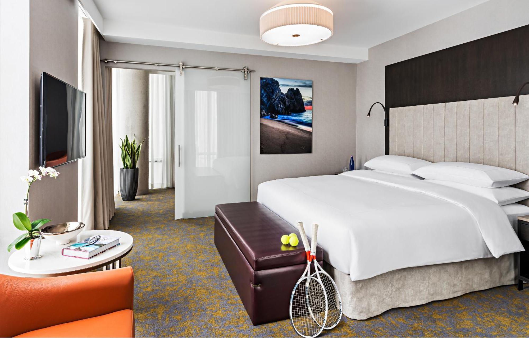 X Toronto, A Destination By Hyatt 5*