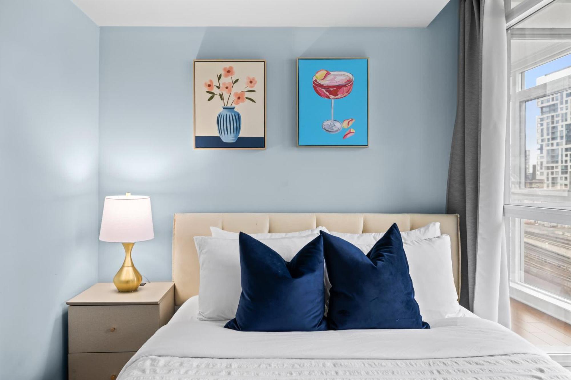 Gem Near The Rogers Centre & Attractions *