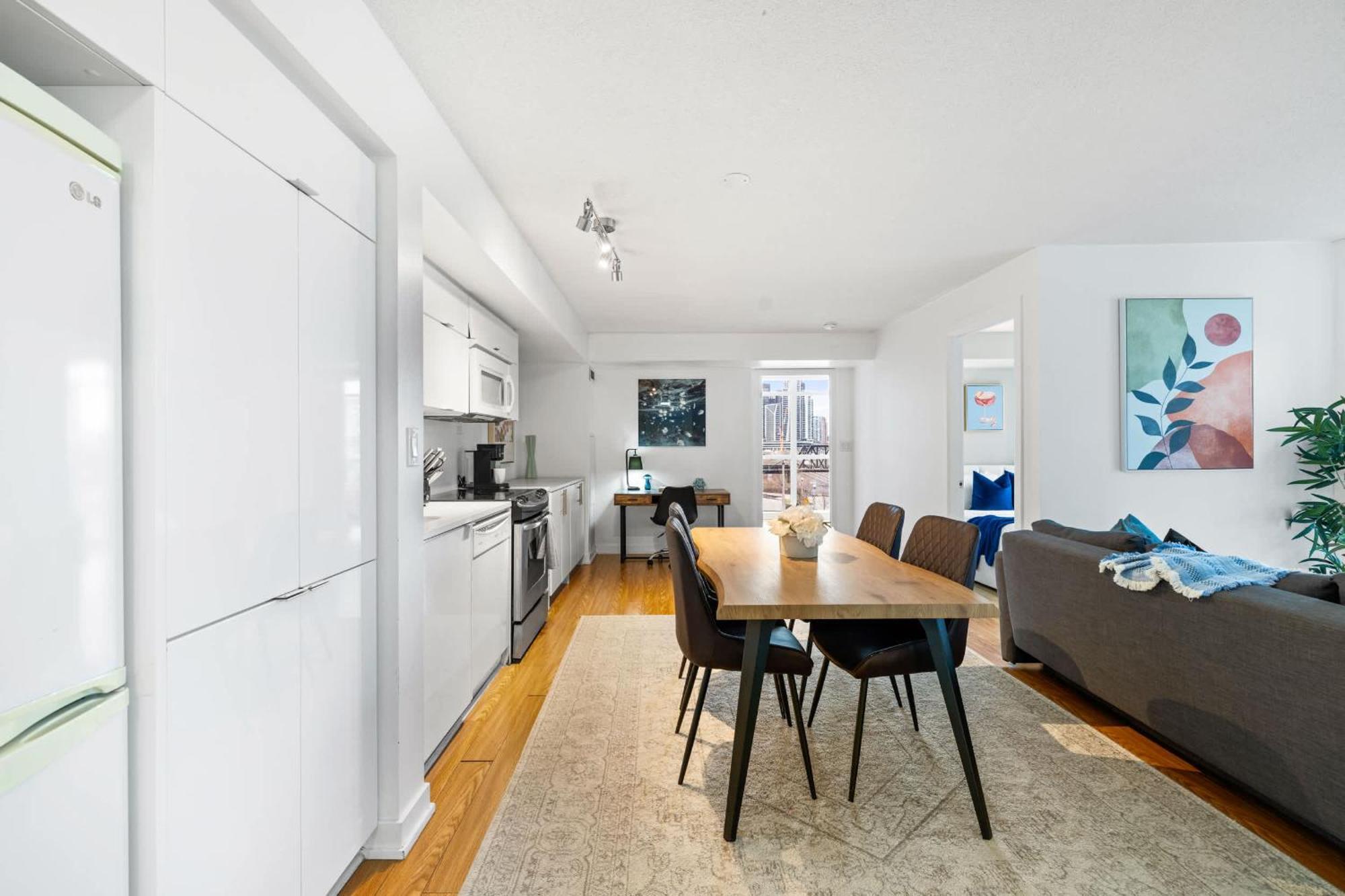 Apartment Gem Near The Rogers Centre & Attractions