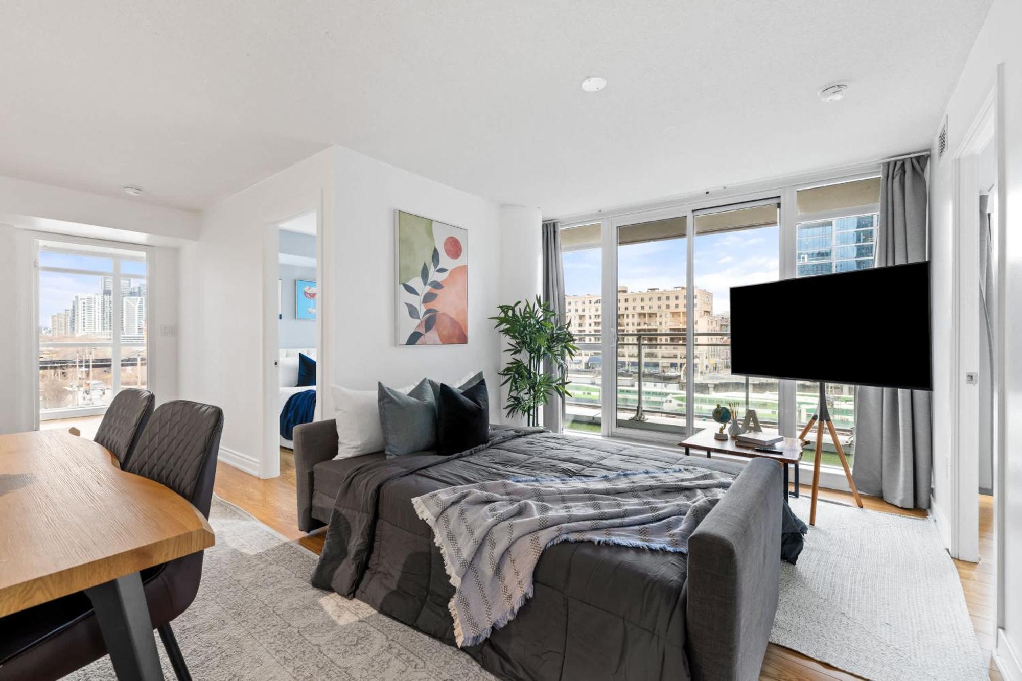 Gem Near The Rogers Centre & Attractions Toronto