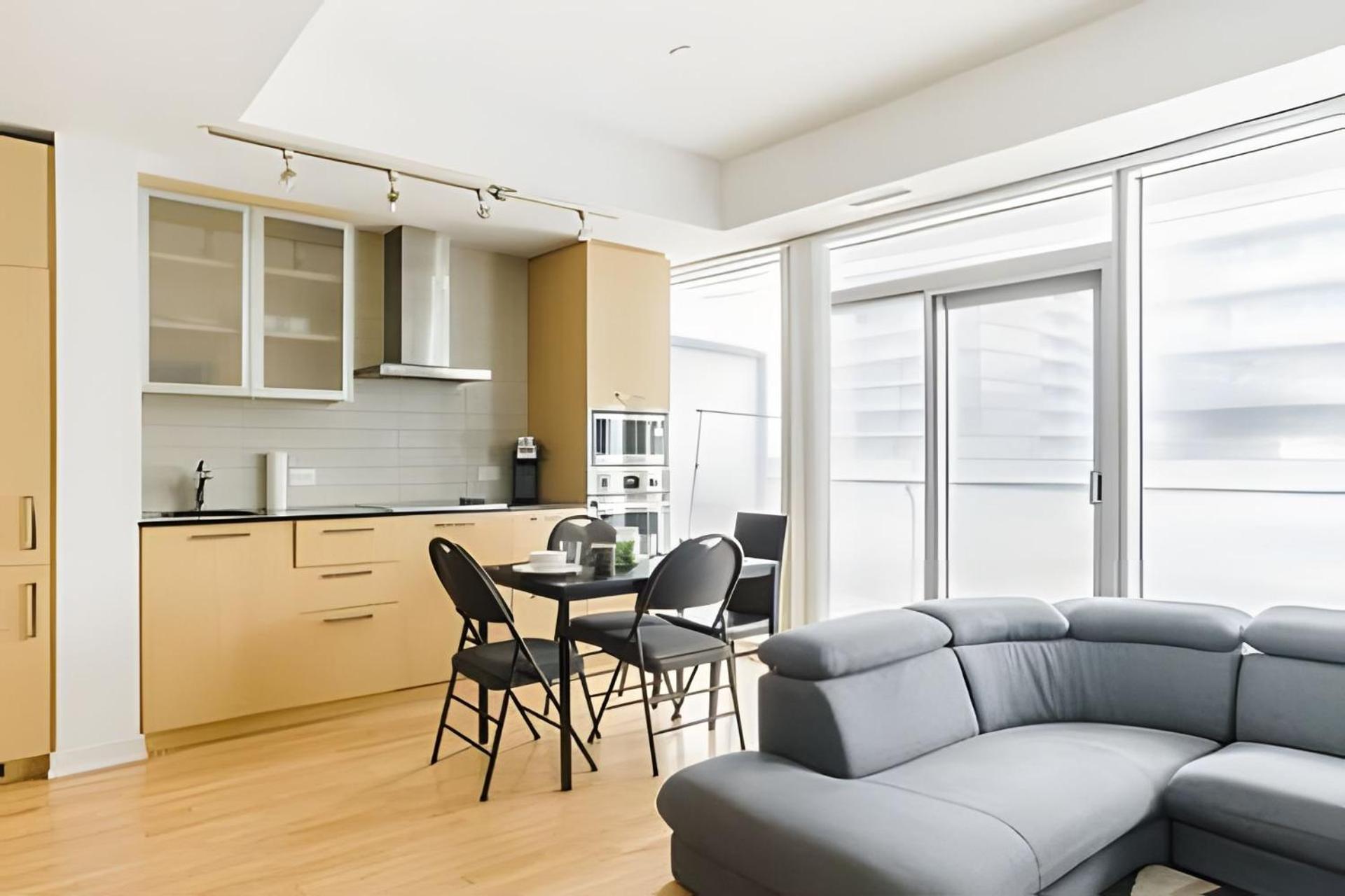 Apartment Lanterra Downtown Toronto