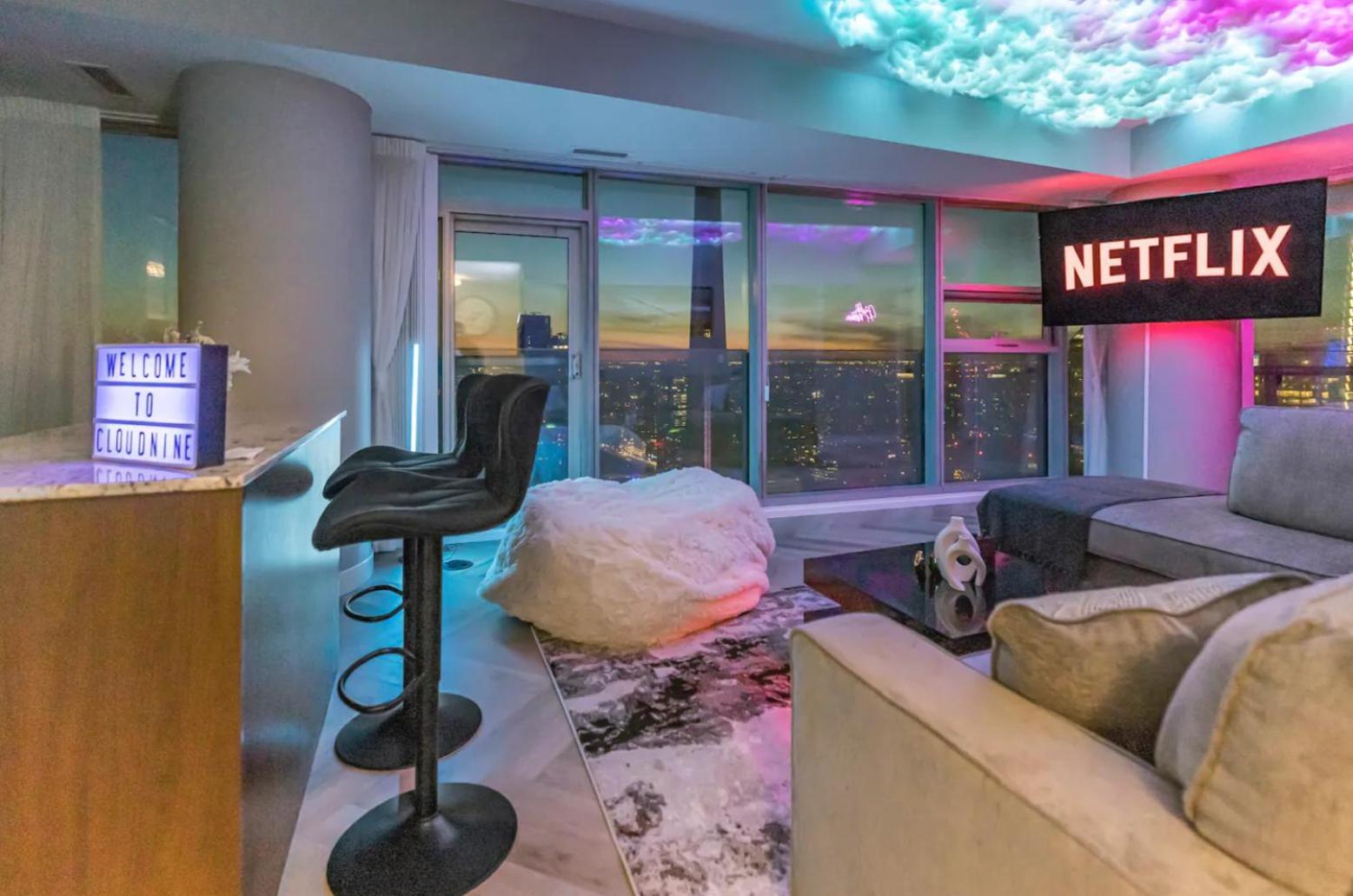 The One Apartment *