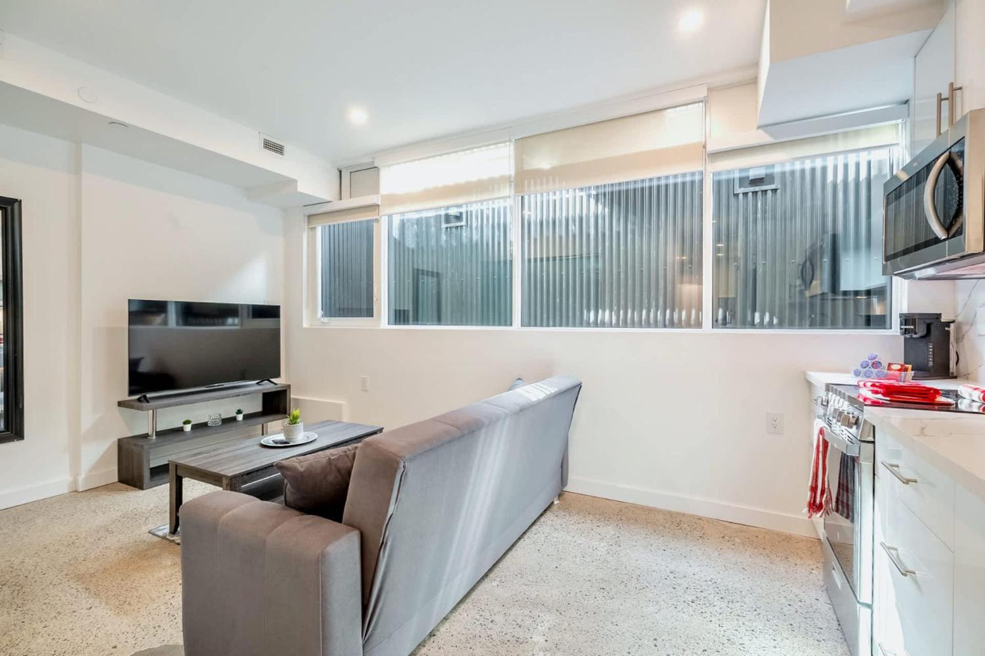 Modern 2br-king Bed Basement Close To Downtown Apartment