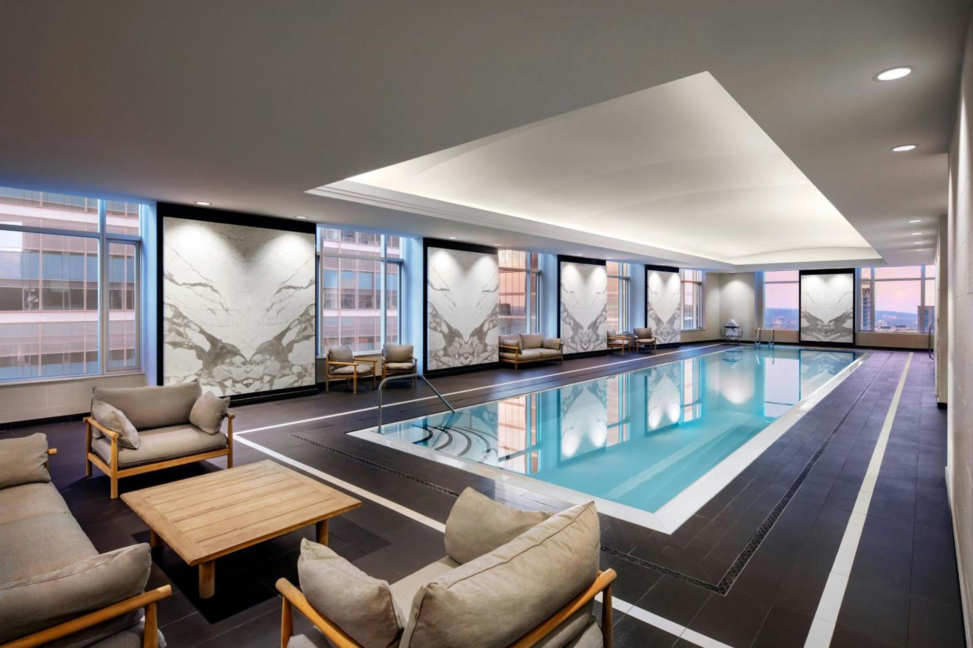 Hotel The St. Regis Toronto